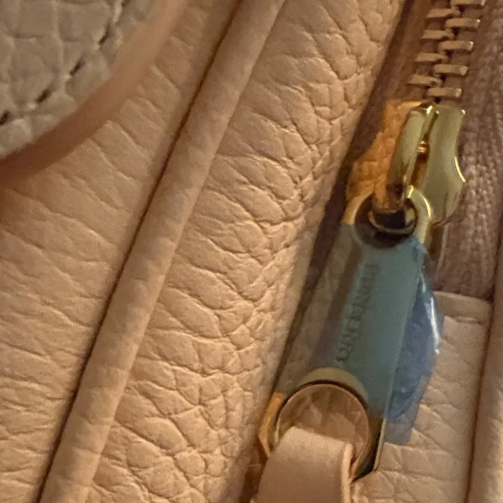 Burberry Light tan Leather Shoulder Bag - Picture 5 of 6